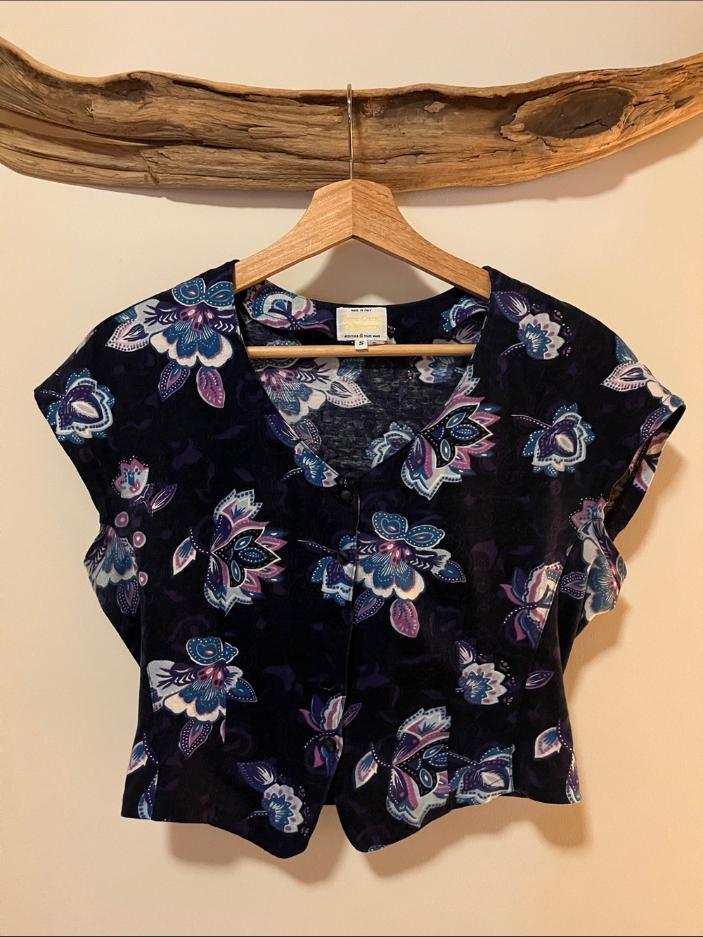 Vintage United Colors Of Benetton Navy Crop Top with Purple Floral Print